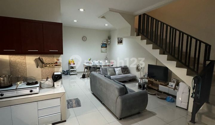 Rumah Cantik 2 Lantai Di Gading Griya