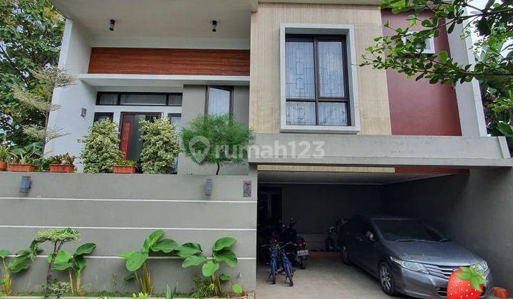 Rumah Bagus 3 Lt Furnished Dlm Perumahan Elit Di Pondok Gede
 1