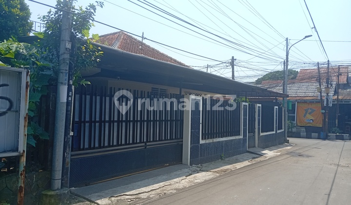 Rumah Klasik Daerah Pabaton Tengah Kota Bogor