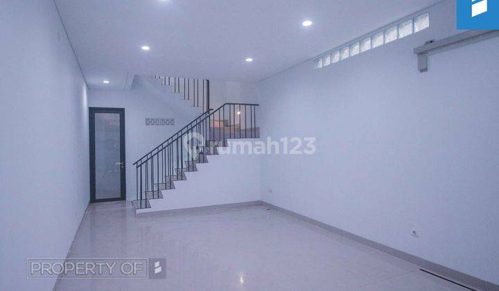 BARU 3 Lantai Termurah di Mainroad Sudirman Bandung