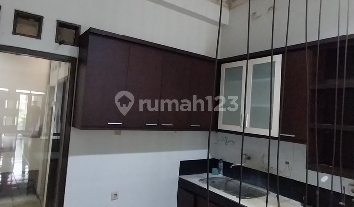 Siap Huni Di Taman Holis 2 Llingkungan Tenang , Aman, Cocok Utk Keluarga Kecil / Lansia di Taman Holis Indah 2