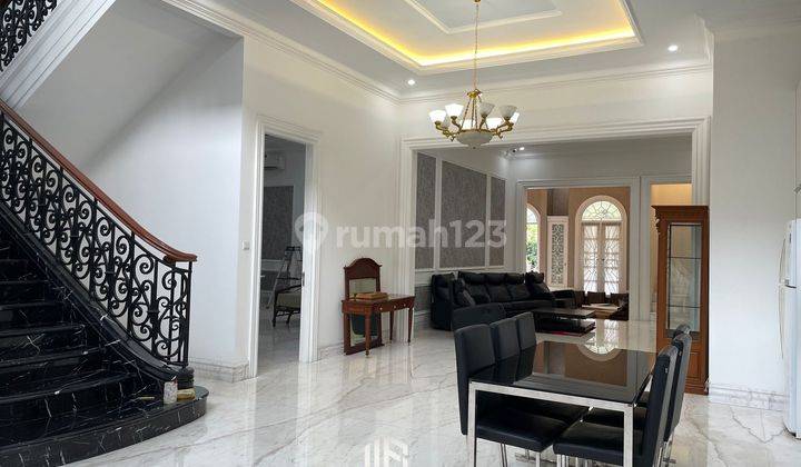 ruang keluarga dijual rumah mewah baru renovasi
