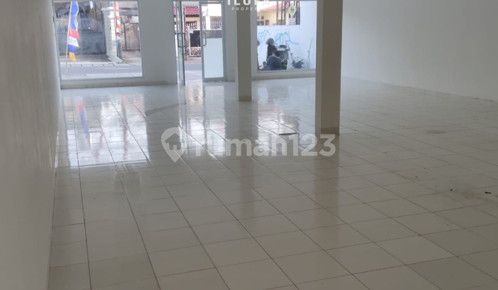 For Rent: 1-Story Shop House in Strategic Location, Duren Tiga 2