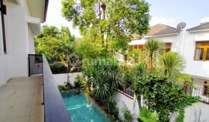 Disewakan Rumah 6br Kondisi Bagus Lokasi Strategis Kemang