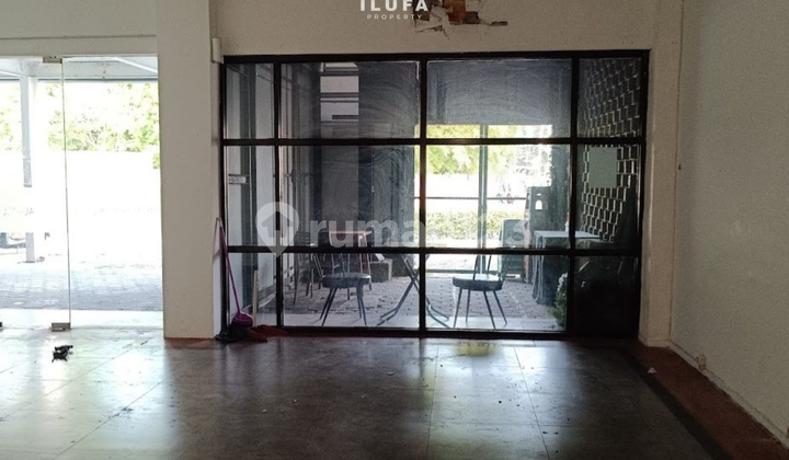 For Rent: 2-Story Shop House in Kemang Raya Commercial Area