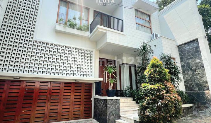 Disewakan Townhouse 2 Lantai Kondisi Bagus Area Kemang Timur