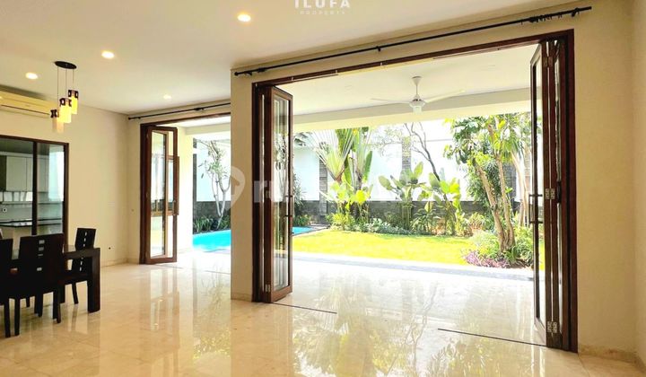 Disewakan Townhouse Modern Kondisi Bagus Area Kemang Disewakan Townhouse Modern Kondisi Bagus Area Kemang