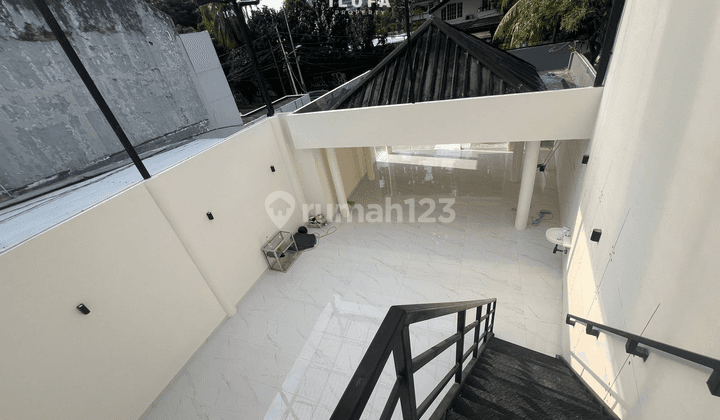 Disewakan Ruko Bagus Lokasi Strategis Kebayoran Baru 2