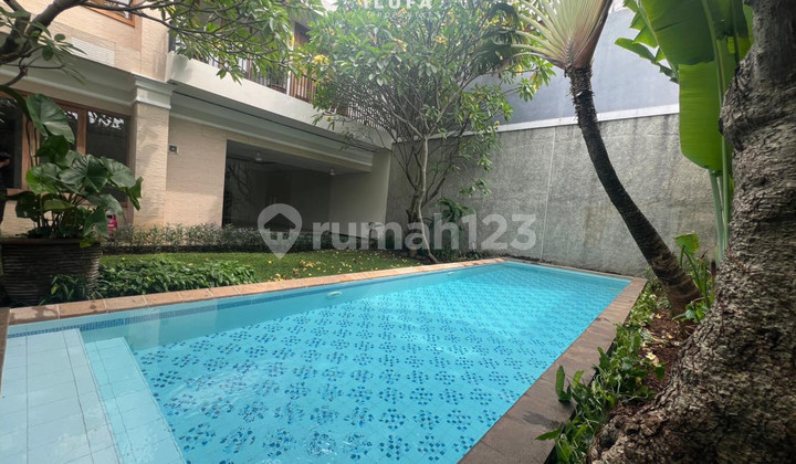 Disewakan Rumah Near Jis 5Br Area Premier Cipete 2