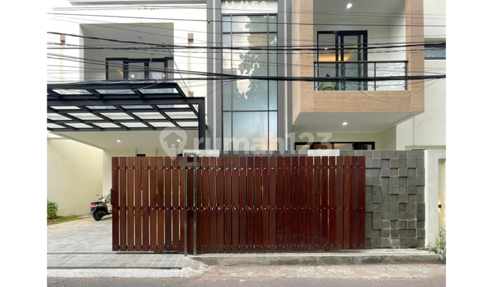 Disewakan Rumah, Lokasi Strategis Kemang Raya 2