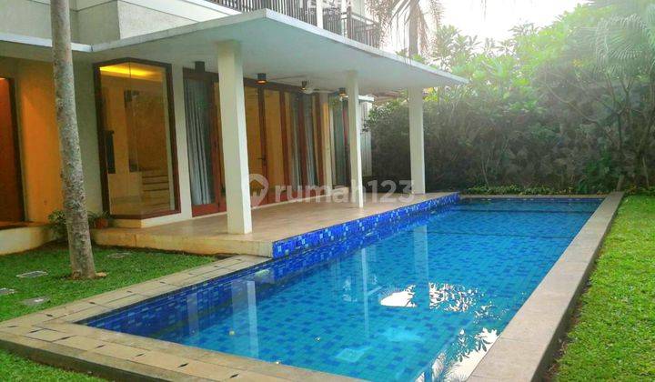 Disewakan Townhouse Full Furnished, Lokasi Strategis Jalan Ampera 2