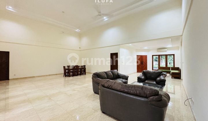 Disewakan Rumah Dalam Compoun Area Kemang