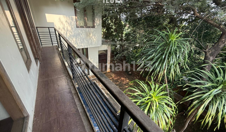 Disewakan Townhouse 3Br Bebas Banjir Area Kemang 2