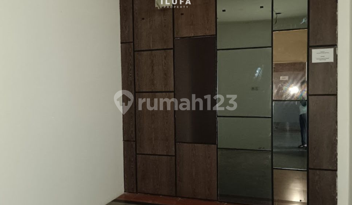 For Rent: 2-Story Shop House in Kemang Raya Commercial Area