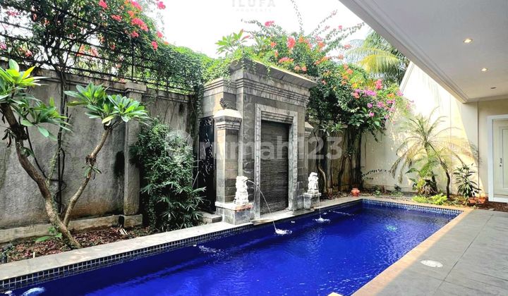 Disewakan Townhouse Lokasi Strategis Kondisi Bagus, Area Kemang 2