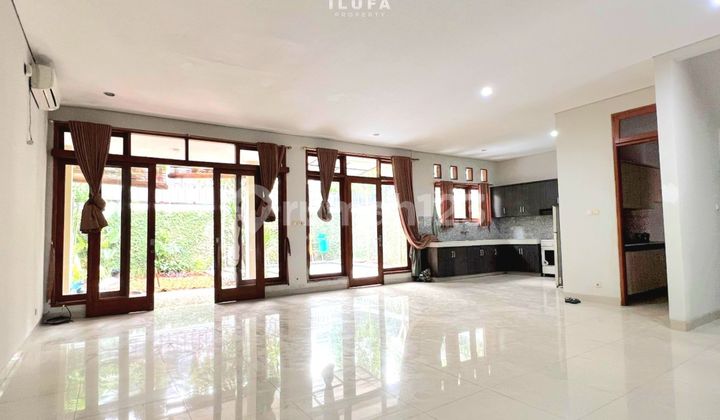 Disewakan Rumah Baru Renovasi Kondisi Terawat, Area Kemang  2