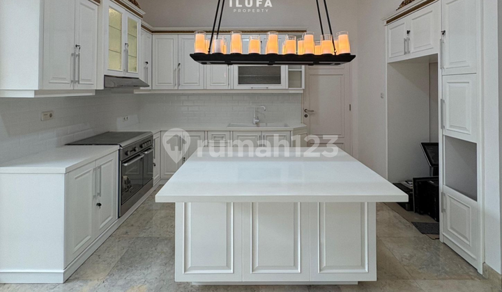 Disewakan Rumah Asri Baru Renovasi Area Strategis Kemang 2