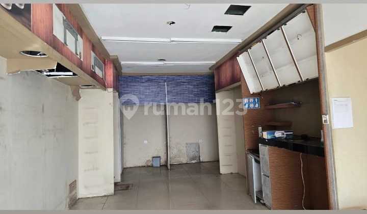 For Rent: 2-Storey Shophouse in Kemang Area For Rent: 2-Storey Shophouse in Kemang Area