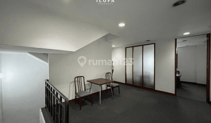 Disewakan Ruko 3,5lt Furnished Lokasi Pondok Indah 2