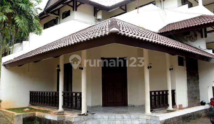 Dijual Rumah Halaman Luas Shm Lokasi Area Antasari 2