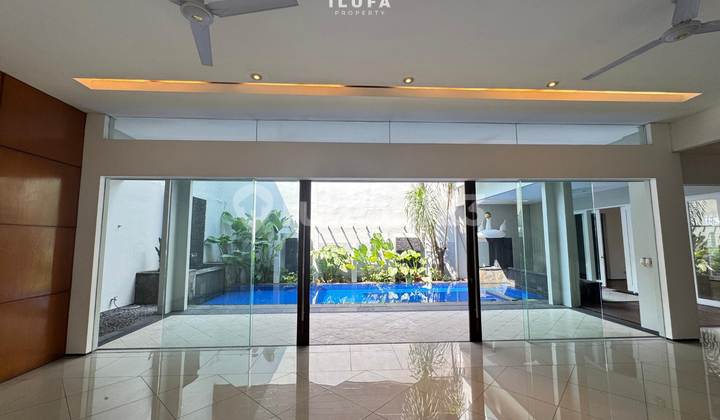 For Rent: Beautiful Neighborhood House in Pondok Indah Location 2