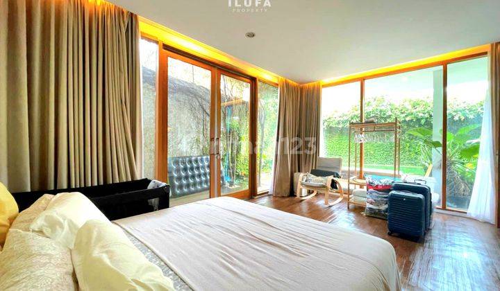 Disewakan Townhouse Area Kemang Premium Kondisi Bagus With Pool 1