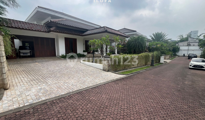 For Sale House Spacious Backyard Strategic Area Kemang Pejaten 1
