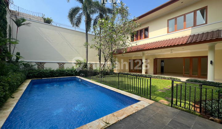 Disewakan Townhouse Area Premium Kemang Strategis Disewakan Townhouse Area Premium Kemang Strategis