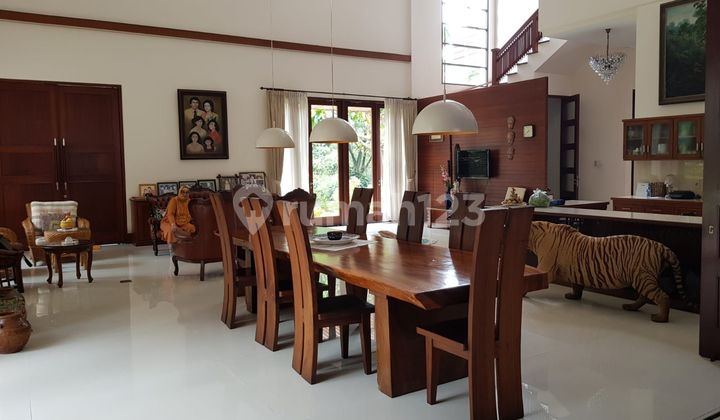 Affordable Luxury 2-Story Eastern House In Bsd City 2