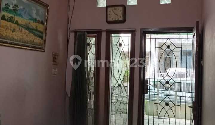 Cheap house 2.5 floors, former boarding house in Kelapa Gading