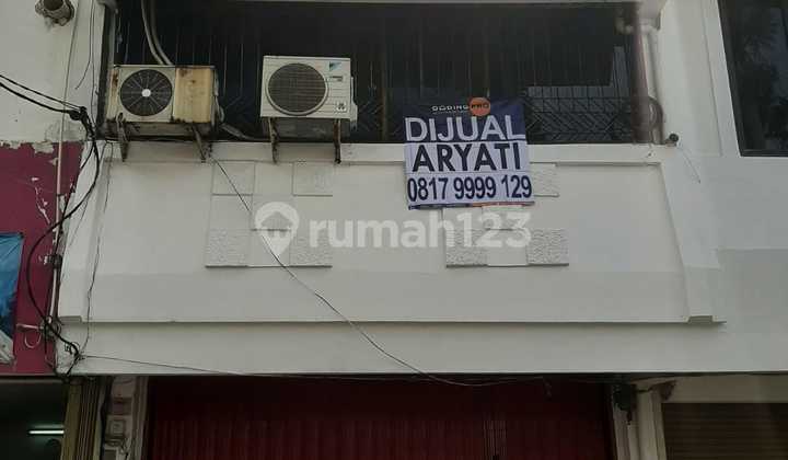 3-story shop house for sale, affordable and neat, located in Gading Griya.