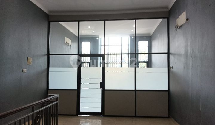 Ruko 2lt bagus rapi siap pakai di Hybrida raya kelapa gading Ruko 2lt bagus rapi siap pakai di Hybrida raya kelapa gading