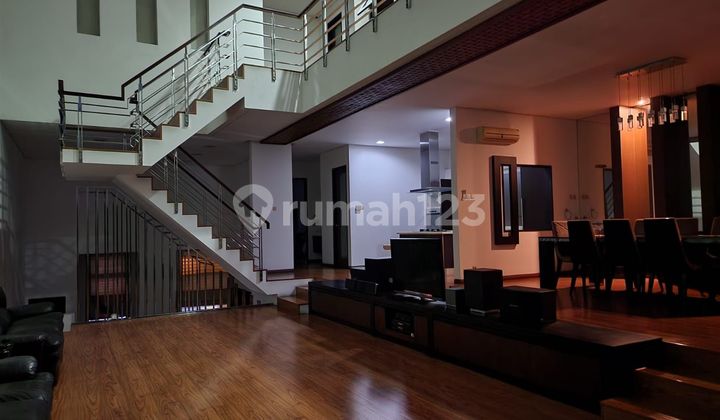 Rumah mewah 4 lt harga murah  di Bukit gading mediterania 