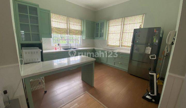 Rumah hoek mewah 3 Lantai murah di Sutera telaga biru 2