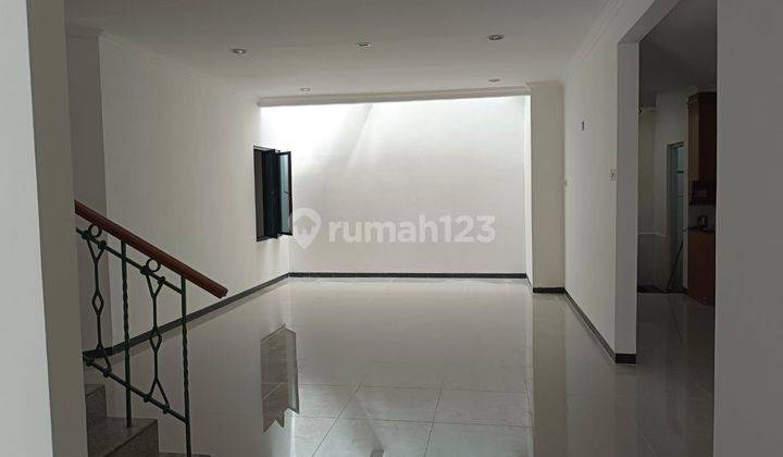 Rumah Bagus harga murah 2 lt 4 KT di di Gading kirana  1