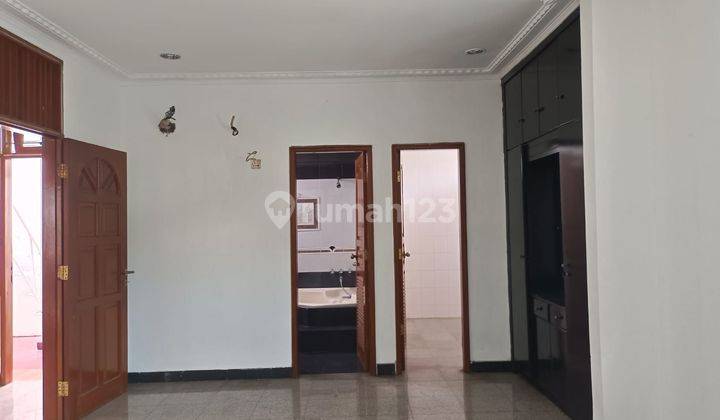 Rumah Bagus harga murah 2 lt 4 KT di di Gading kirana  2