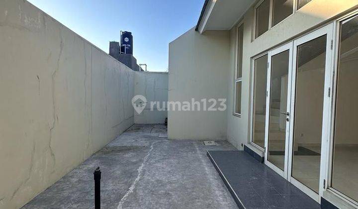 Rumah Baru Bagus Harga Murah 2 Lantai Di Suvarna Sutera 2