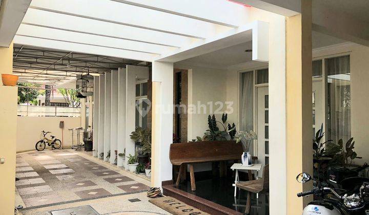 Jual Rumah Cantik Besar Siap Huni di Babatan Pratama Surabaya 1