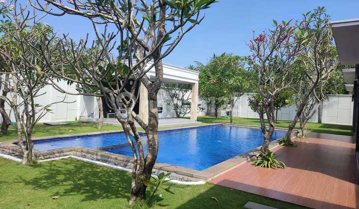 Modern Tropical Villa in Prime Senggigi Lombok Location Modern Tropical Villa in Prime Senggigi Lombok Location