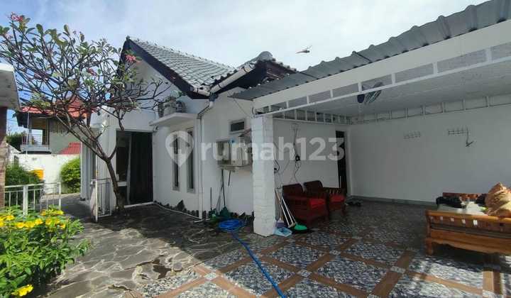 4-Bedroom Villa with Pool in Prime Senggigi Location 2