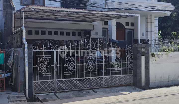 Rumah Kost Exclusive 3 Lantai Full Furnish Rumah Kost Exclusive 3 Lantai Full Furnish