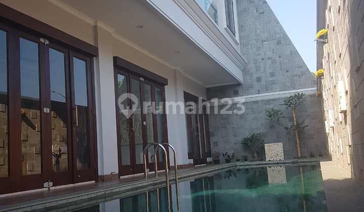 Quick Sale Luxury House in Tebet Area, South Jakarta. 2