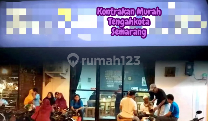 Disewakan Kios Strategis Simpang lima 1