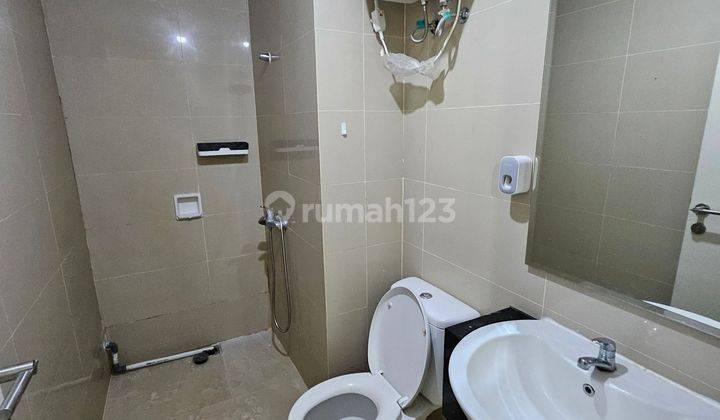 Disewakan cepat 2 bedroom unfurnish apartemen madison park 2