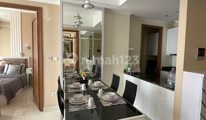 Disewakan 2+1 Bedroom Furnish Cantik Apartemen Taman Anggrek Residences 1