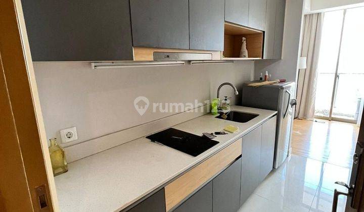 Dijual Cepat Studio Semi Furnish Apartemen Taman Anggrek Residences 1