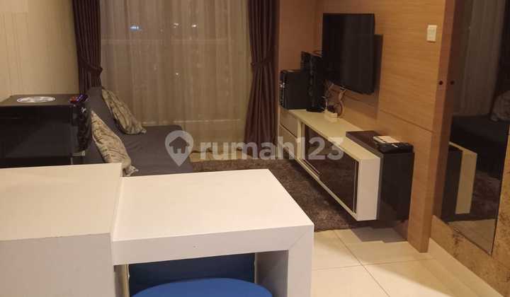 Disewakan 2 Bedroom Furnish Cantik Apartemen Taman Anggrek Residences