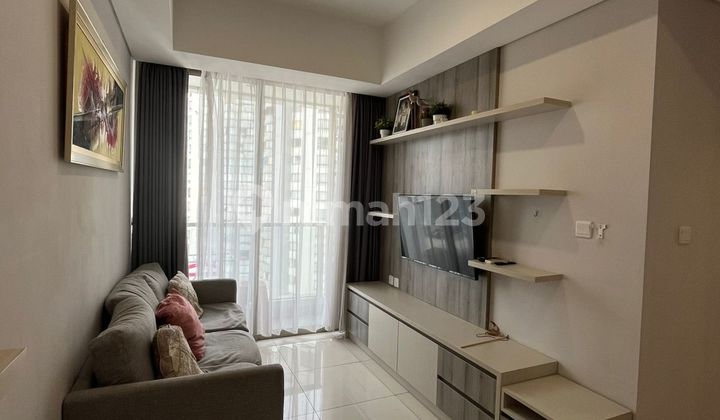 Disewakan 3 Bedroom Furnish Apartemen Taman Anggrek Residence 2