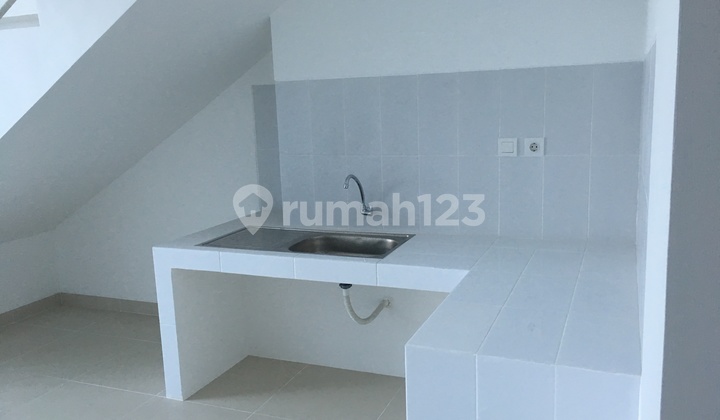 Disewakan Apartemen Neo Soho Residences Semifurnish 2