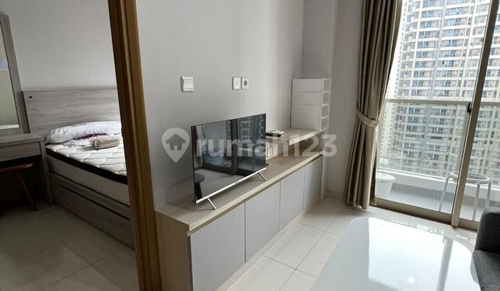 Disewakan 1 Bedroom Furnish Apartemen Taman Anggrek Residences